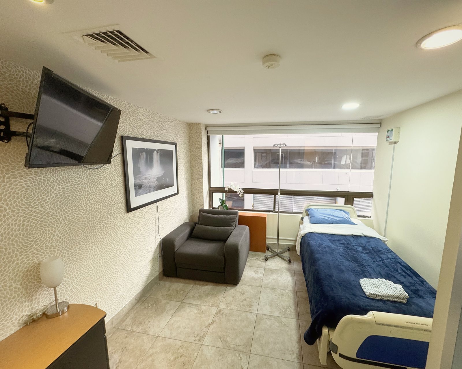 Habitación privada de Clínica Médica Ciruelos